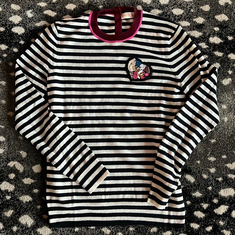 Like New🤍🖤Tory Burch Embellished Cashmere Sweater